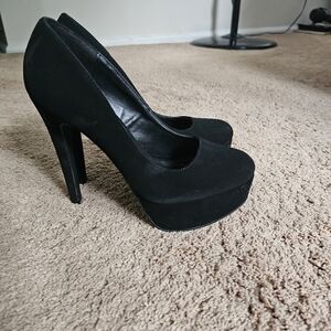 High heels (pumps)